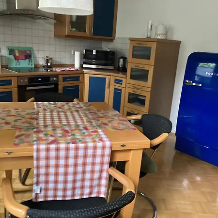Premium Ruhiges Ganzes 90 M 2 Schlafzimmer Grosse Kueche Wohnzimmer Apartmán *