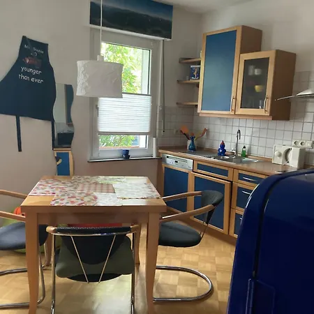 Premium Ruhiges Ganzes 90 M 2 Schlafzimmer Grosse Kueche Wohnzimmer Apartmán Duisburg