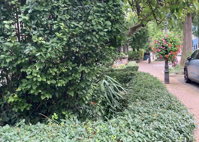 Premium Ruhiges Ganzes 90 M 2 Schlafzimmer Große Küche Wohnzimmer * Duisburg